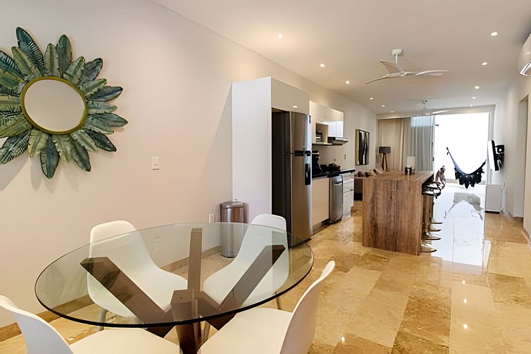 Retraite Oasis Bleue au Bord de la Piscine