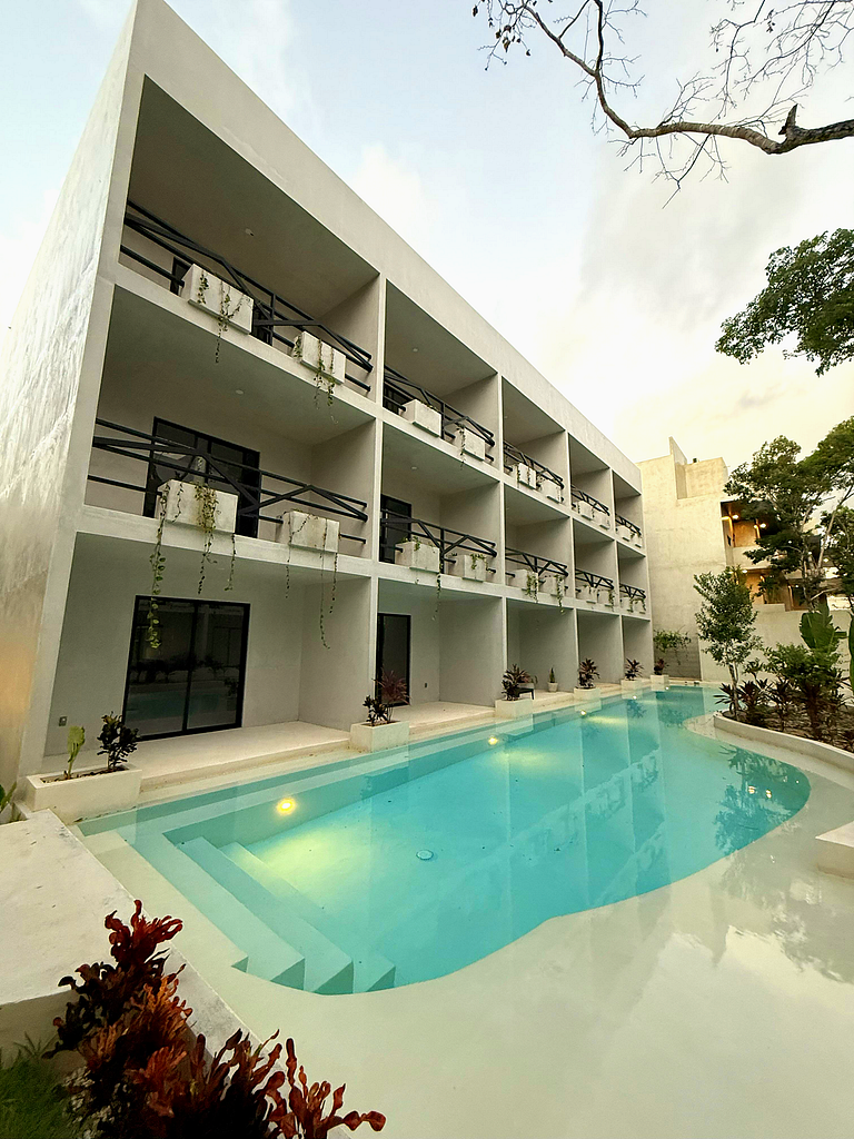 Luxe Poolside Retreat