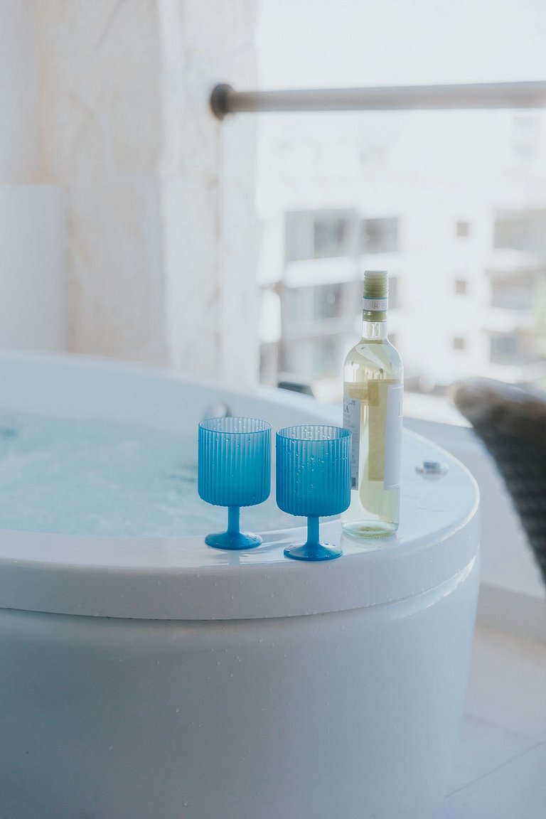 Nativo PDC Luxe Vue mer Jacuzzi sur balcon
