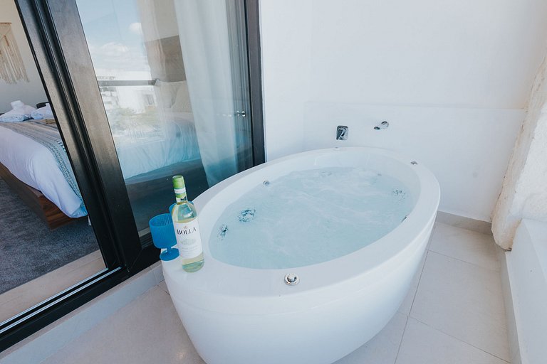 Nativo PDC Luxe Vue mer Jacuzzi sur balcon