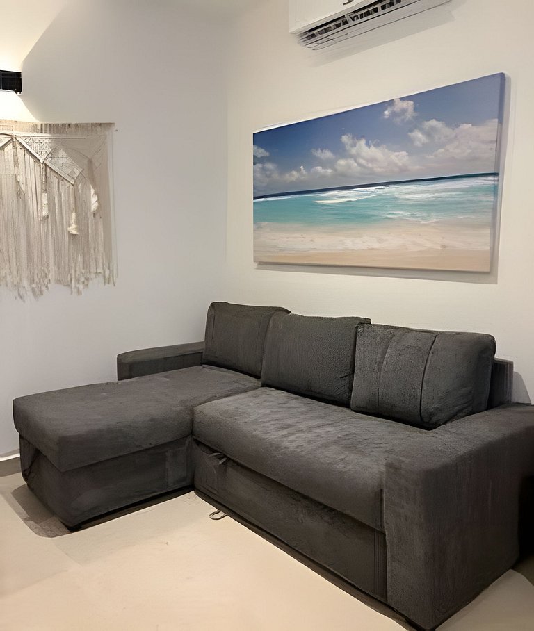 Modern Studio Private Patio 5 min Beach & 5th Ave