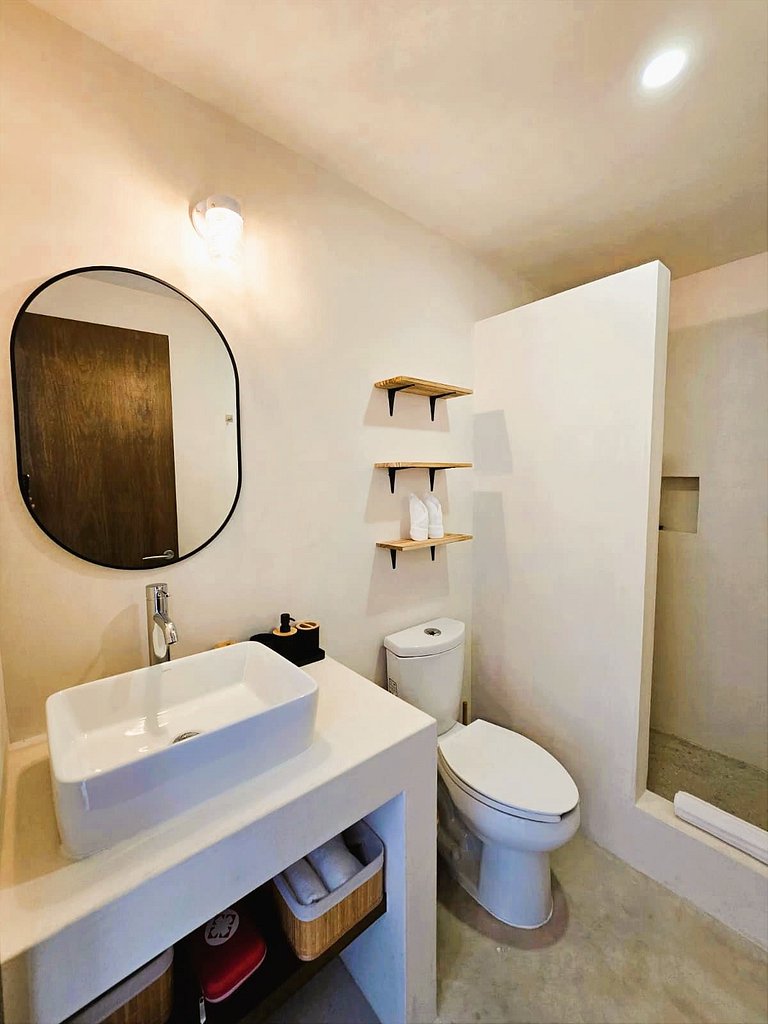 Direct swim-up escape in tulum