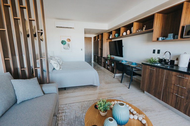 Luxury Studio Rooftop Pool Beach walk