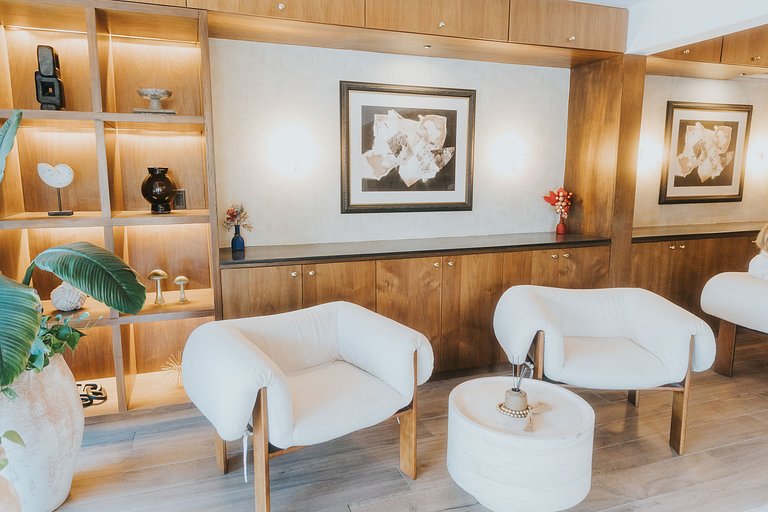 Luxury Studio Rooftop Pool Beach walk