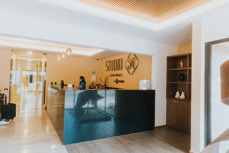 Studio Luxe Rooftop Piscine Proche de la plage