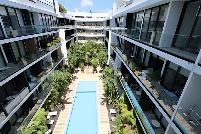 1BDR Penthouse perfect location PDC & private pool