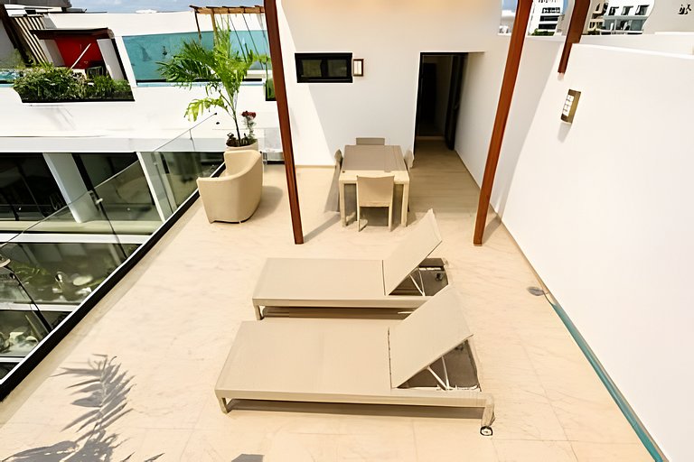 1BDR Penthouse perfect location PDC & private pool