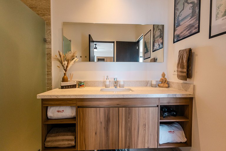Ceiba 25 | 2BR, 3 beds, pool, gym, laundry