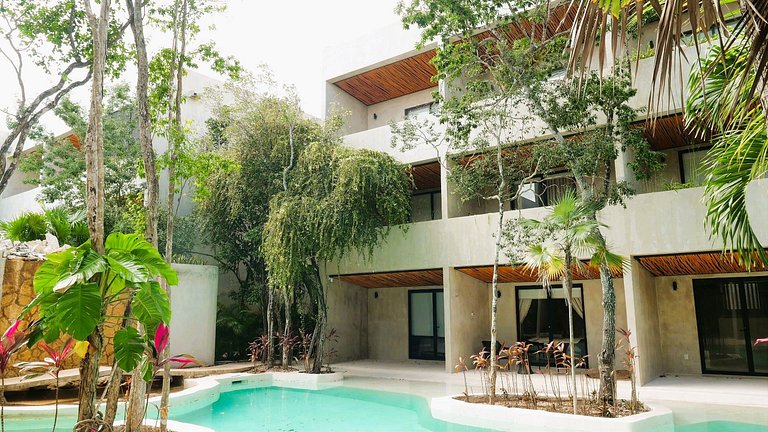 Estudio moderno con acceso a la Piscina
