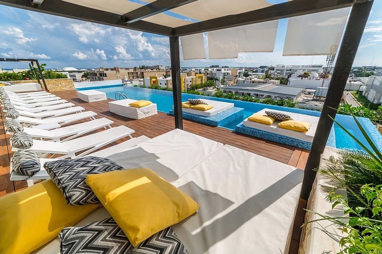 The City Penthouse | Private Pool & Rooftop