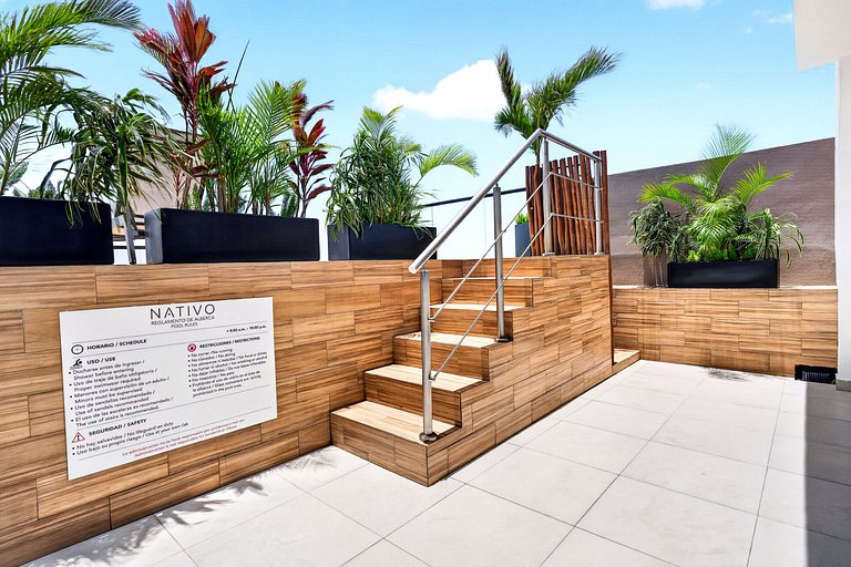 Modern Studio Private Patio 5 min Beach & 5th Ave