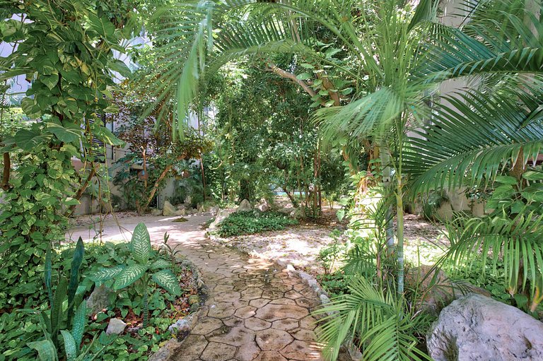 Riviera Tower | 2CH Moderne • Piscine & Nature