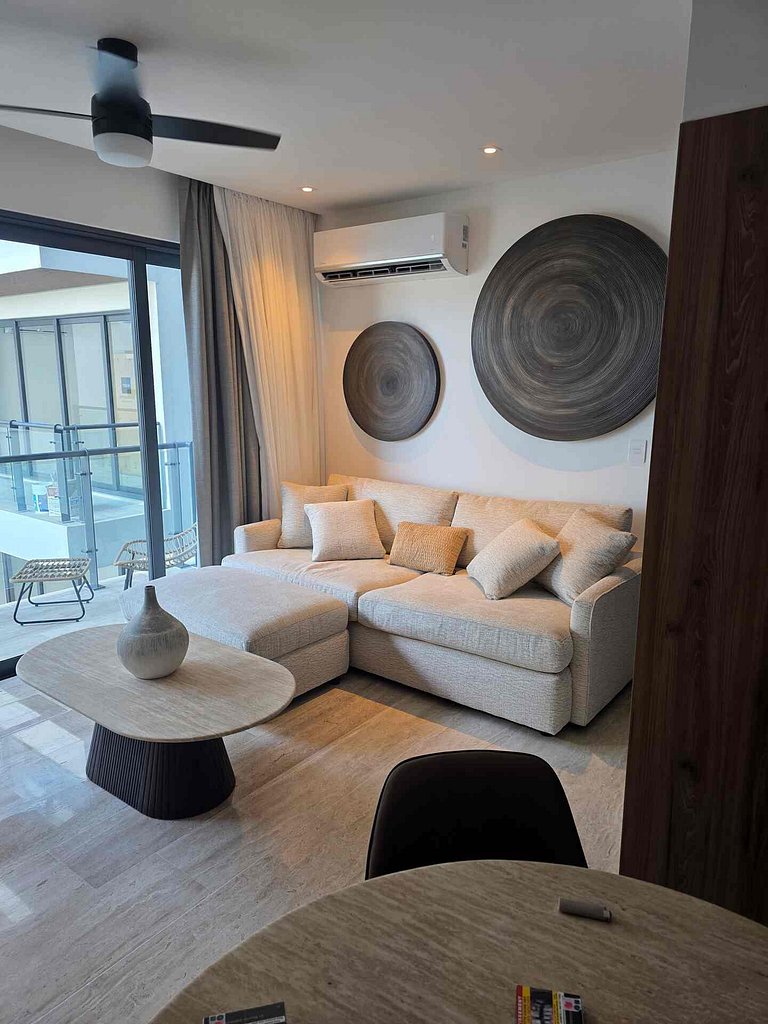 Ceiba 25 | Condo Neuf • Bar Piscine & Gym